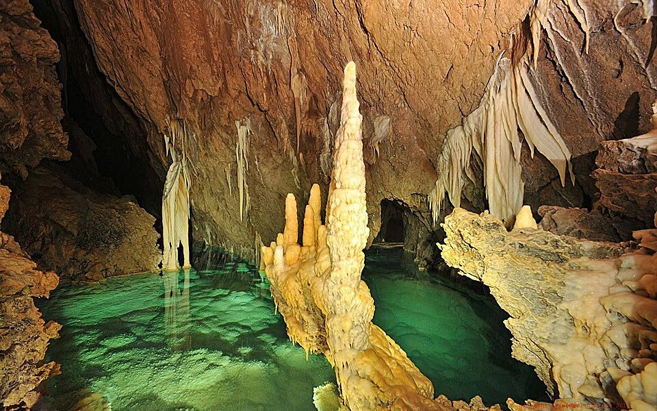 Govještica cave