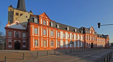 Photo: A.Savin, CC BY-SA 3.0, Wikimedia Commons