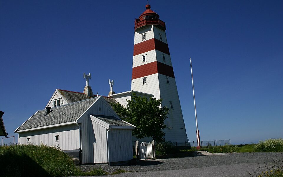 Alnes Lighthouse