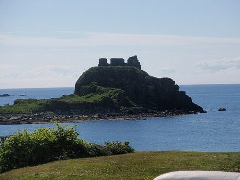 Photo: Alasdair MacNeill, CC BY-SA 2.0, Wikimedia Commons