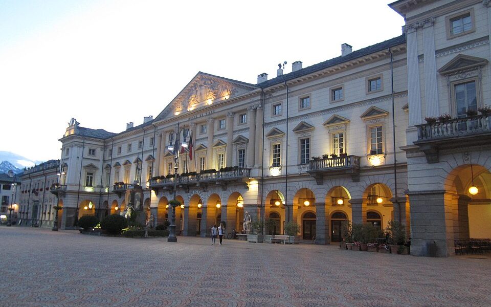 Piazza Émile Chanoux