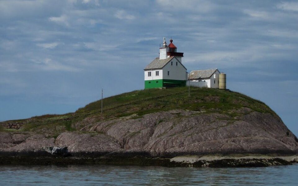 Asenvågøy Lighthouse