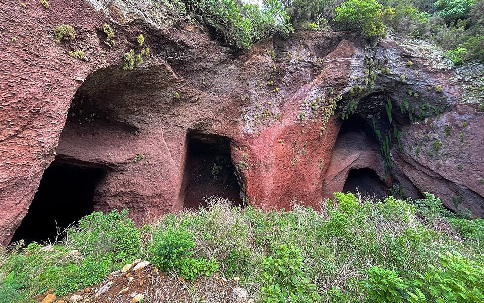 Caves near Barlovento