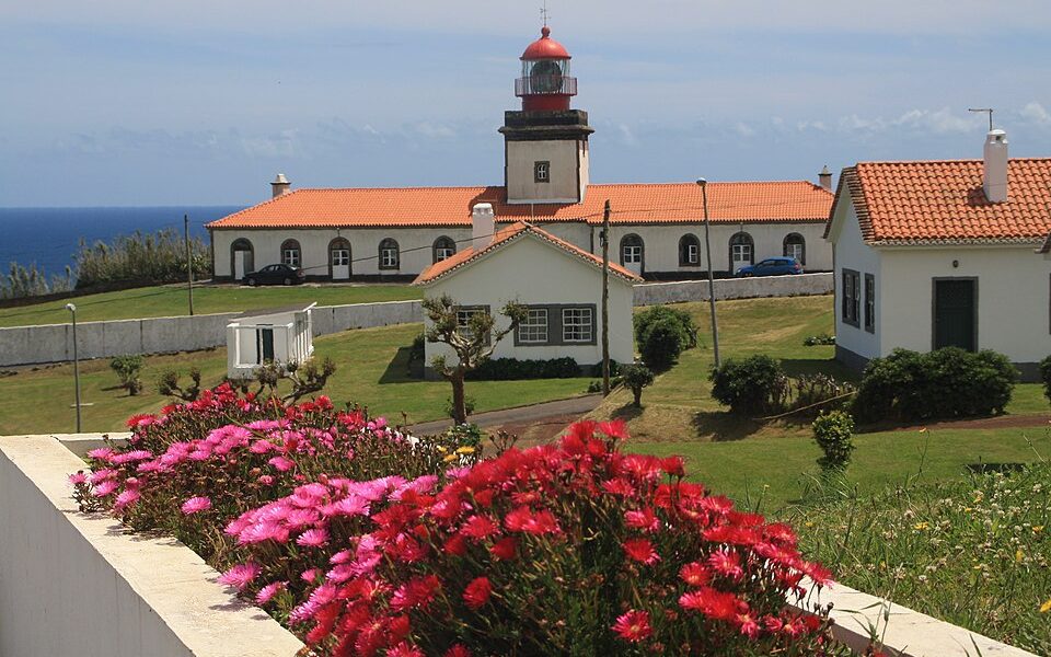 Ponta das Lajes Lighthouse
