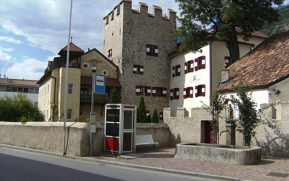 Latsch Castle