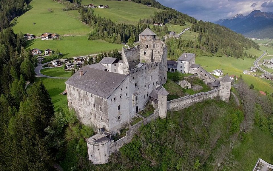 Heinfels Castle