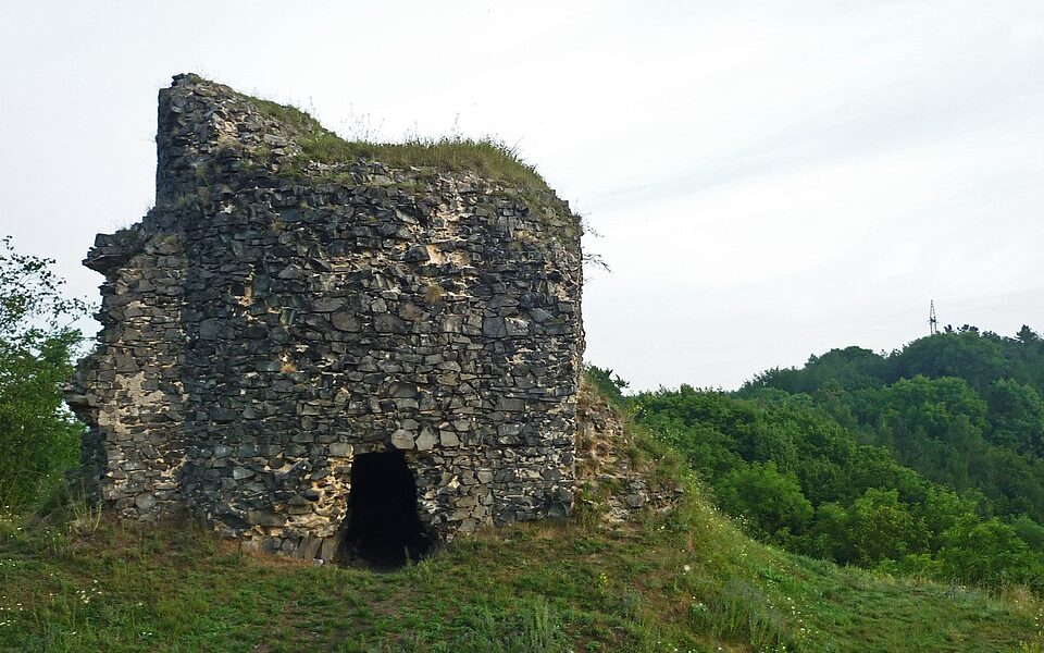 Ostrý Castle