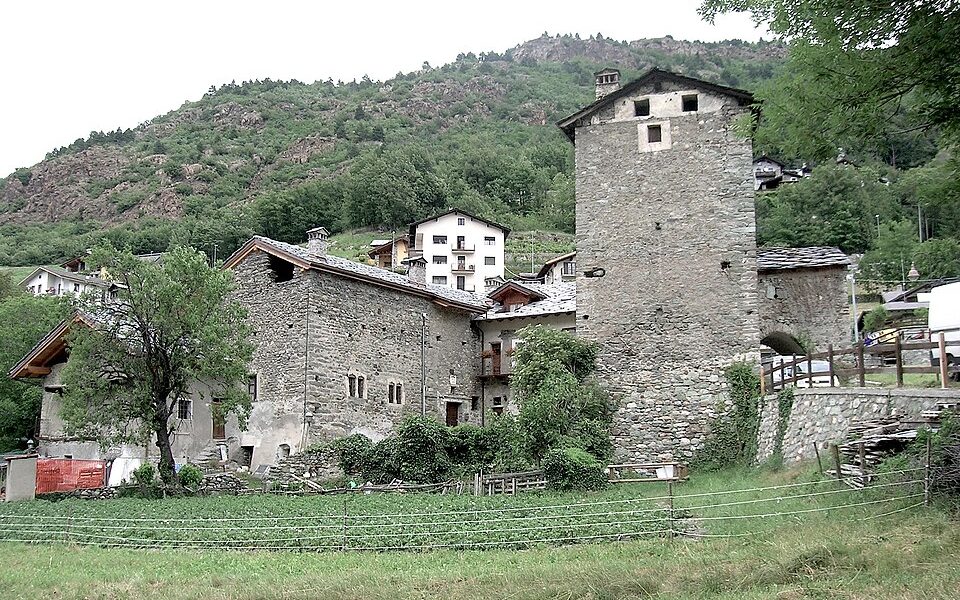Povil fortified house