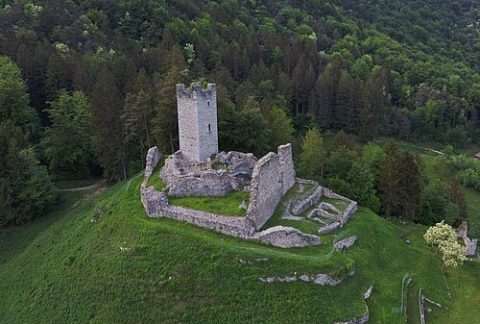 Photo: Syrio, CC BY-SA 4.0, Wikimedia Commons