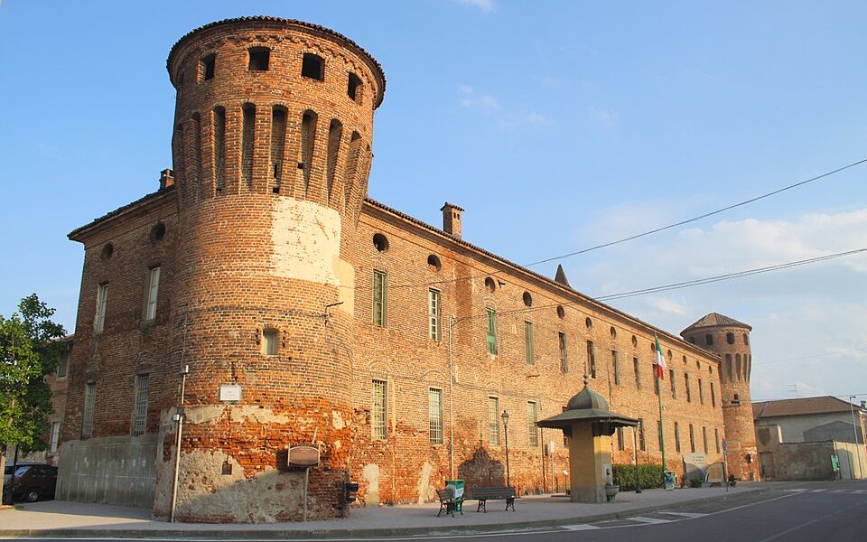 Prarolo Castle