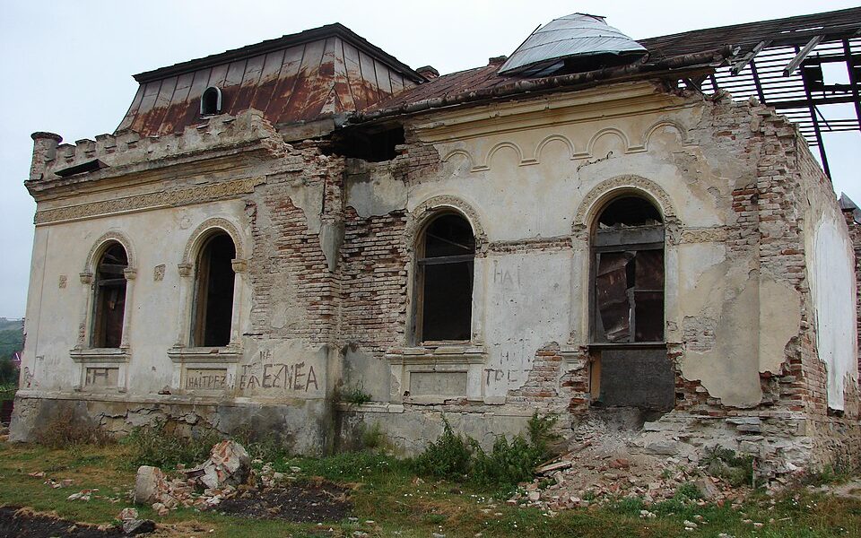 Bay mansion in Treznea, Sălaj