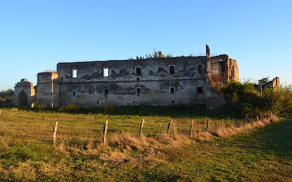 Martinuzzi Castle