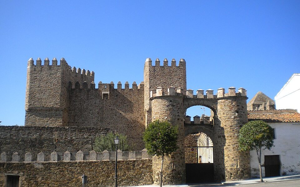Monroy Castle