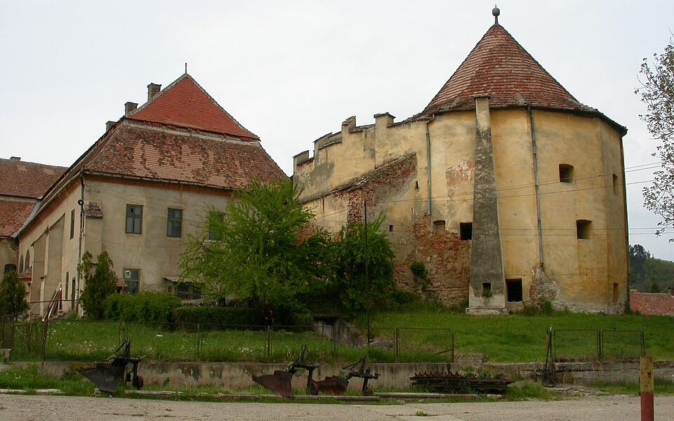 Apafi castle in Dumbrăveni