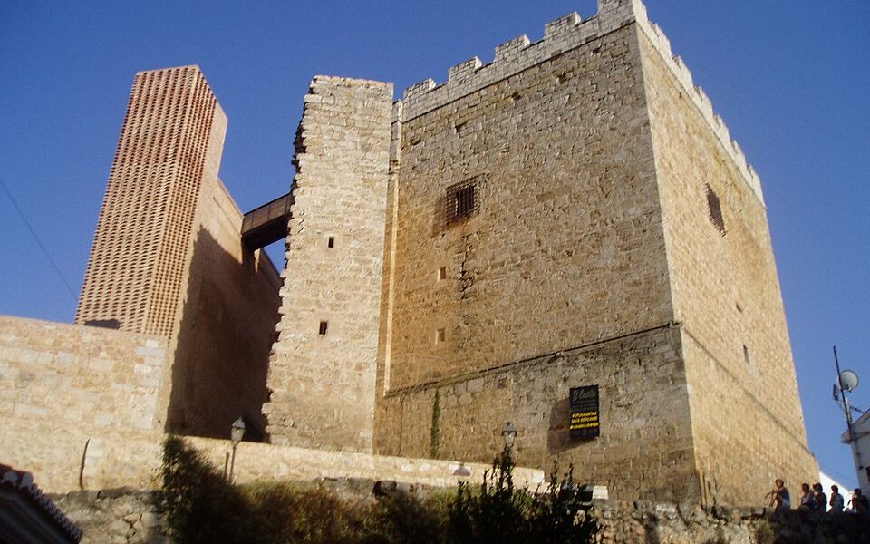 Castle and city walls of Requena