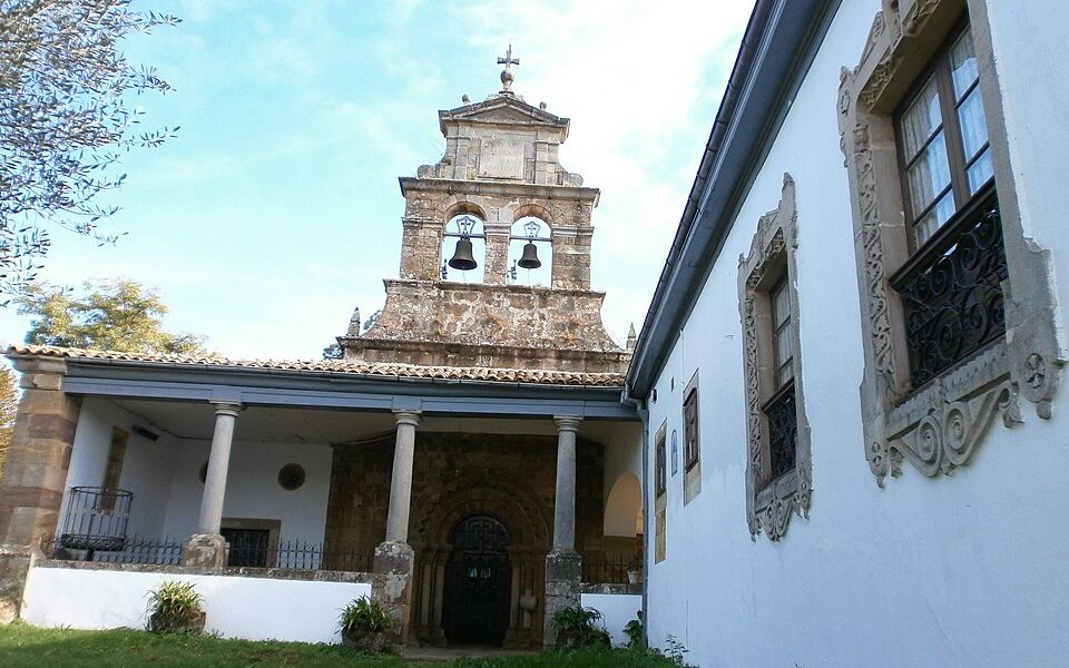 Church of Santa María de Lugás