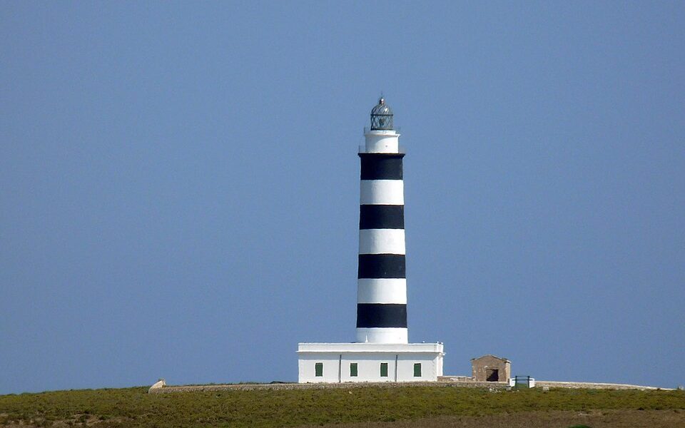 Illa de l'Aire Lighthouse