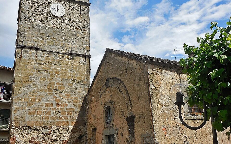 Campanile romanico