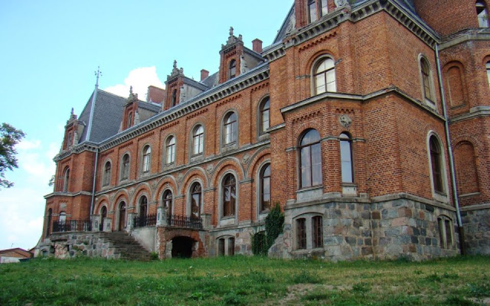 Palace in Klecewo