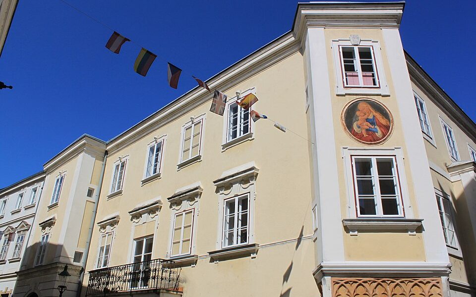 Stadtmuseum, ehem. Gasthof Zur Goldenen Sonne Herrengasse 23
