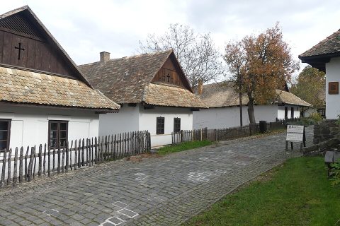 Hollókő