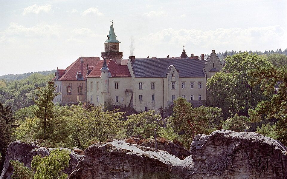 Hrubá Skála Castle