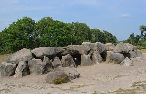 Photo: Gouwenaar, Public domain, Wikimedia Commons