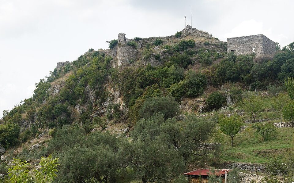 Skllapua Castle