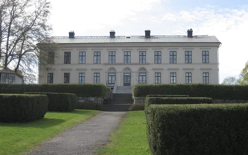 Karlslund Manor