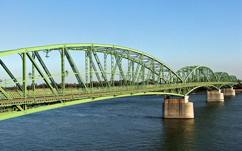 Elisabeth Bridge