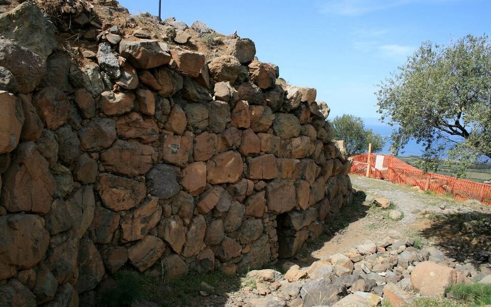 Nuraghe  Sa Domu 'e s'Orcu