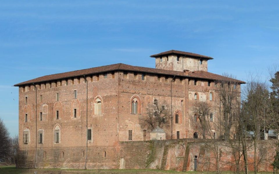 Lardirago Castle