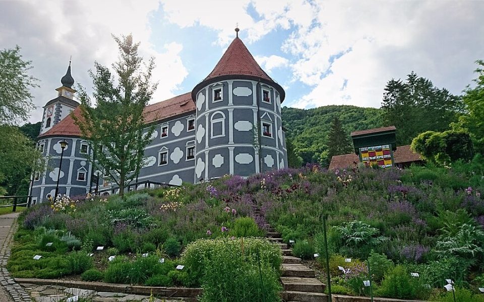 Olimje Castle