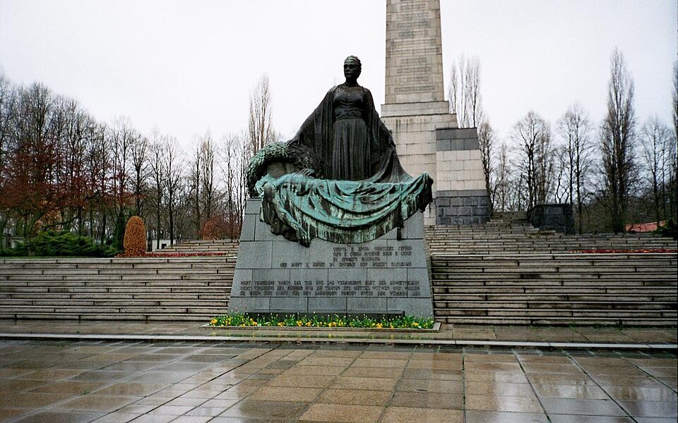 Soviet War Memorial, Schönholzer Heide