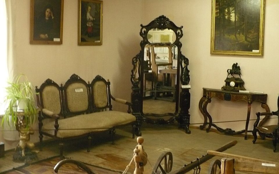 Myrhorodsʹkyĭ krai͡eznavchyĭ muzeĭ