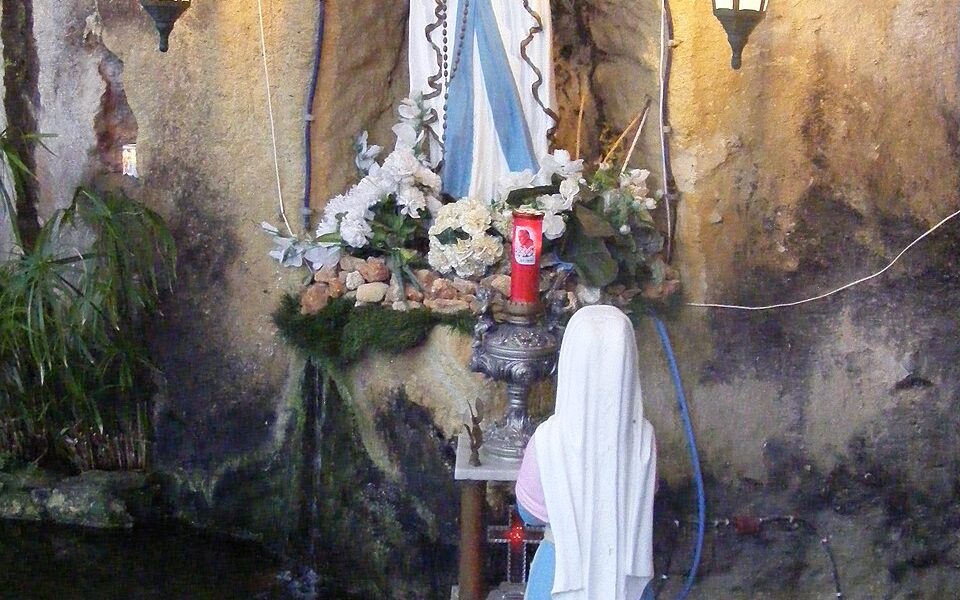 Niche of the Madonna of Lourdes