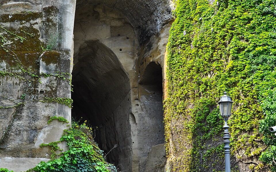 Crypta Neapolitana