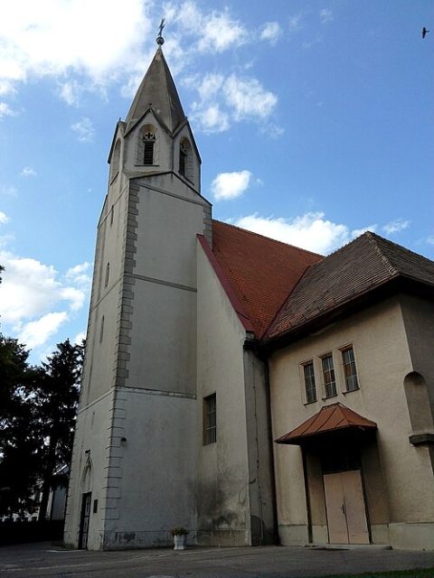 Photo: Ľuboš Repta, CC BY-SA 4.0, Wikimedia Commons
