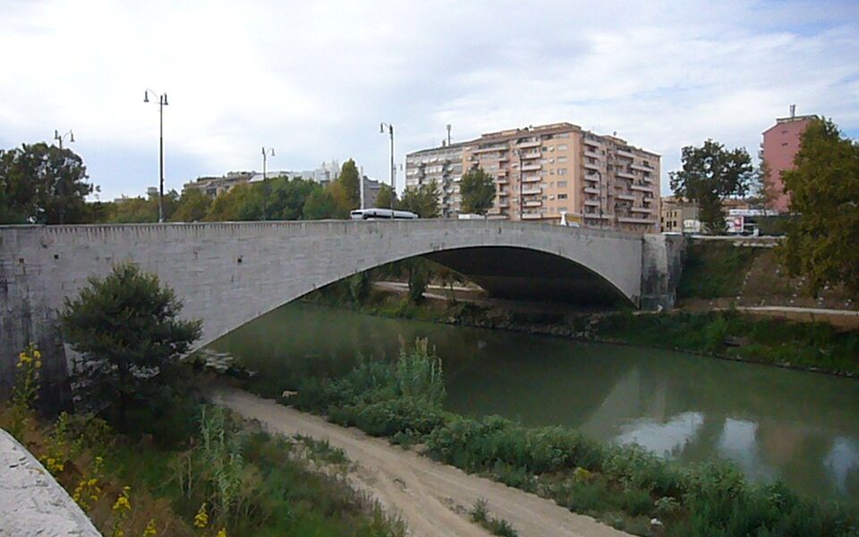 Ponte Testaccio