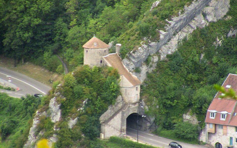 Porte taillée