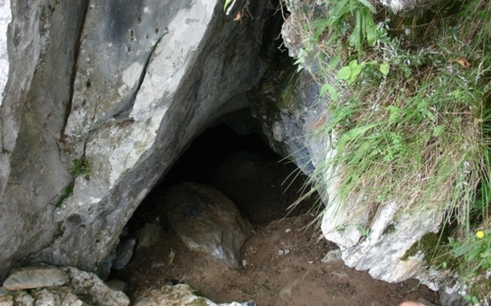 Praileaitz Cave