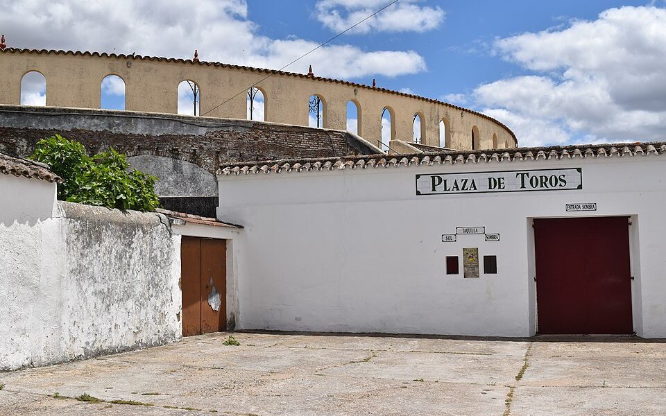 Plaza de toros de Higuera la Real