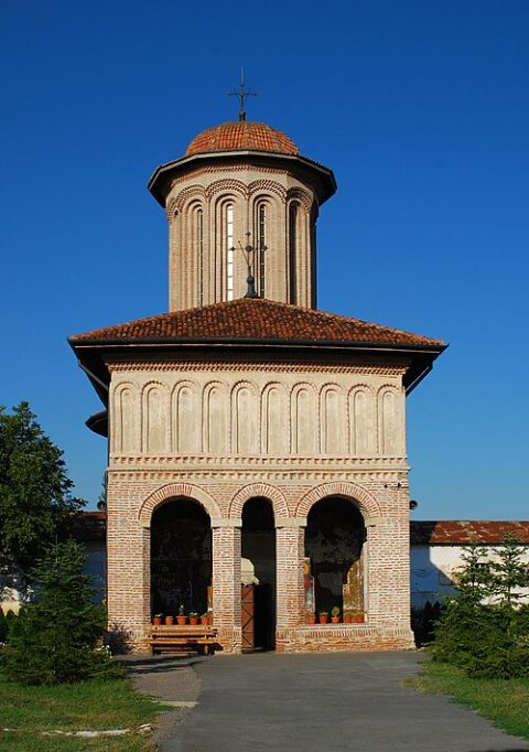 Photo: Andrei Stroe, CC BY-SA 3.0 ro, Wikimedia Commons