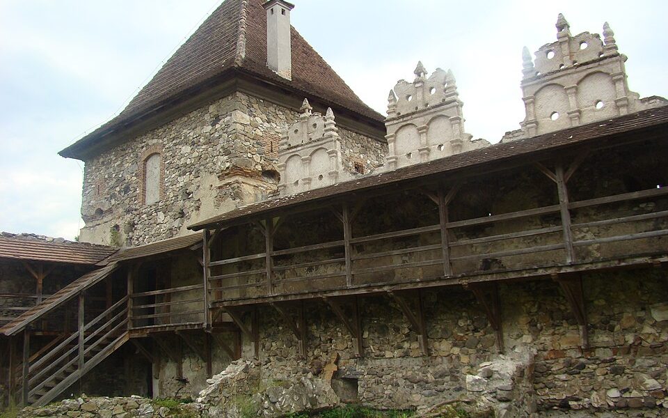 Lázár Castle