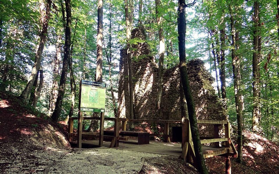Štrlek Castle