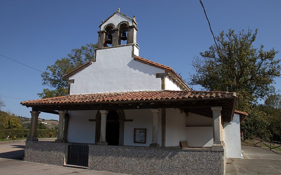 Church of San Román, Sariego