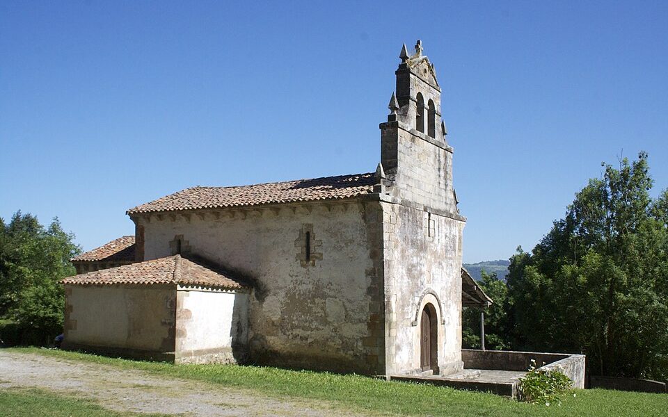 Church of Santa María de Sariegomuerto