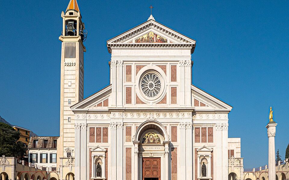Basilica of the Infant Jesus of Prague