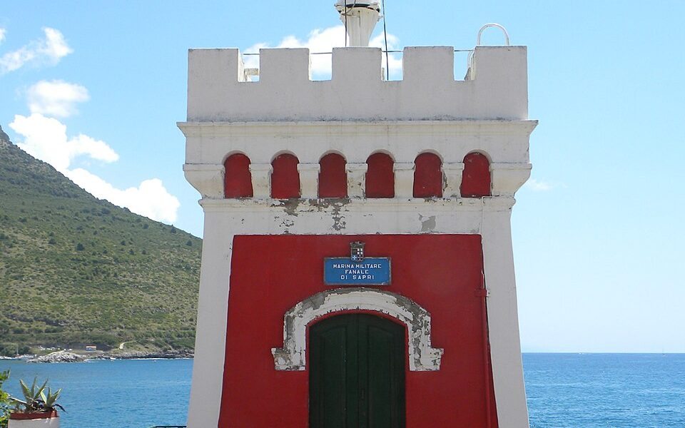 Punta del Fortino Lighthouse