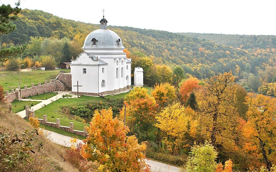 Strusiv Monastery